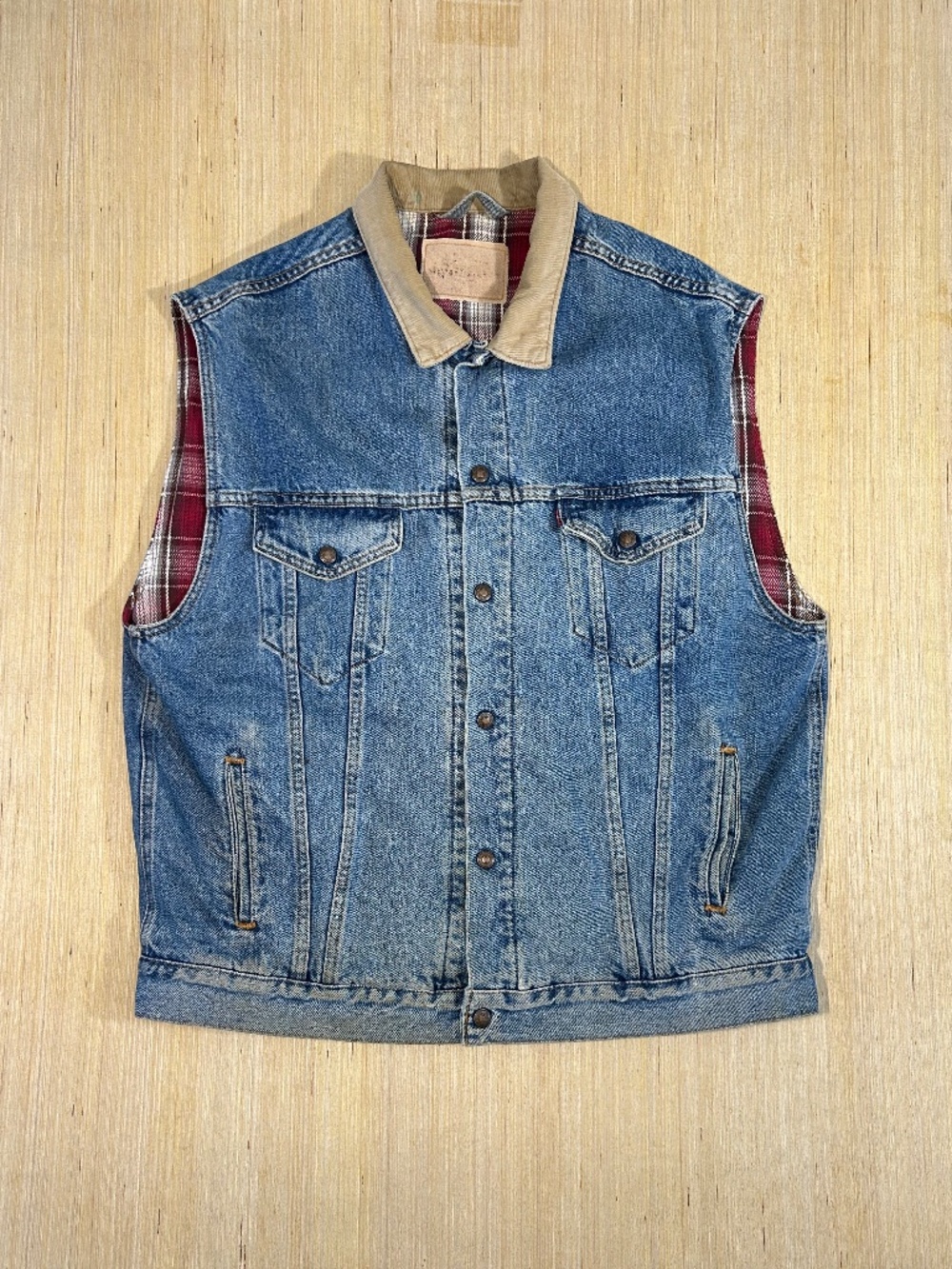 VTG Levi's USA Denim Trucker Snaps Plaid Lined Vest Distressed Collared